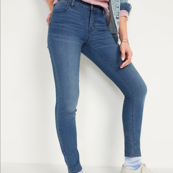 Old Navy Denim - Old navy mid-rise super skinny jeans medium wash